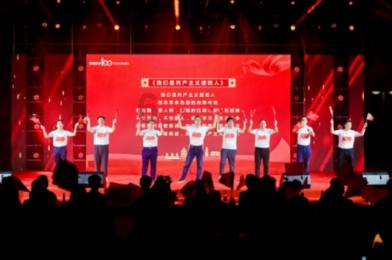16岁李嫣放寒假回国,李亚鹏接机没被认出,感叹女儿怎么这么好